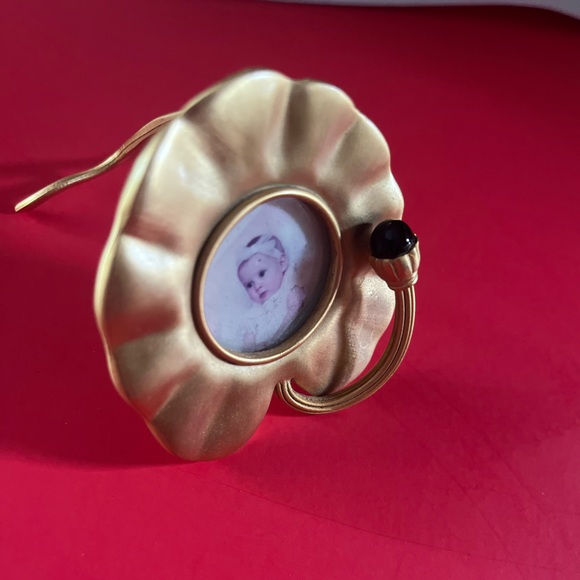 Metropolitan Museum of Art Vintage MMA-SRM Gold Tone Lotus Picture Frame - Picture 7 of 8